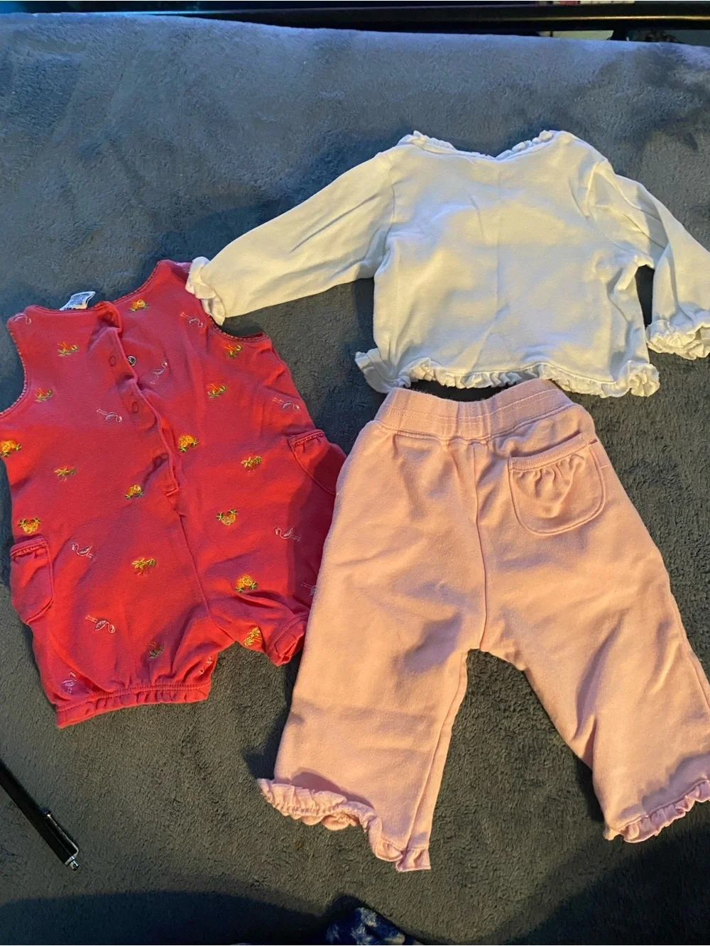 Girls Pink Floral Romper + White Ruffle Top & Pink Pants Set, size 3-6 months